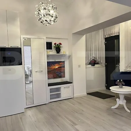 Apartment Roxana House *